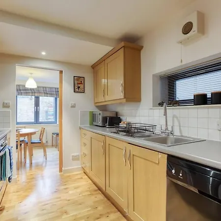 *Amazing Location!*In Heart Of The City. 2Br & Cot Edinburgh Buitenkant foto
