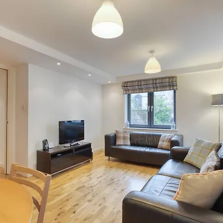 *Amazing Location!*In Heart Of The City. 2Br & Cot Edinburgh Buitenkant foto