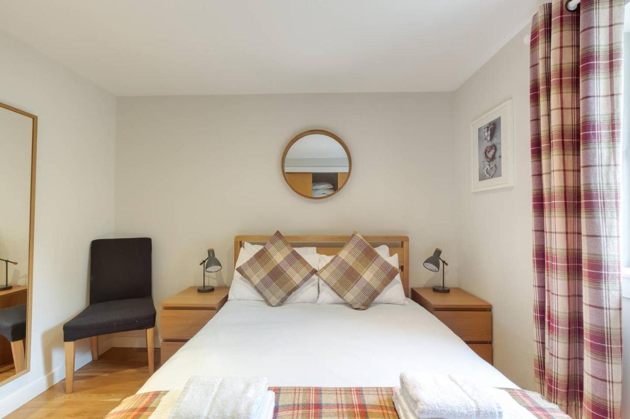 *amazing Location!*in Heart Of The City. 2br & Cot * Édimbourg