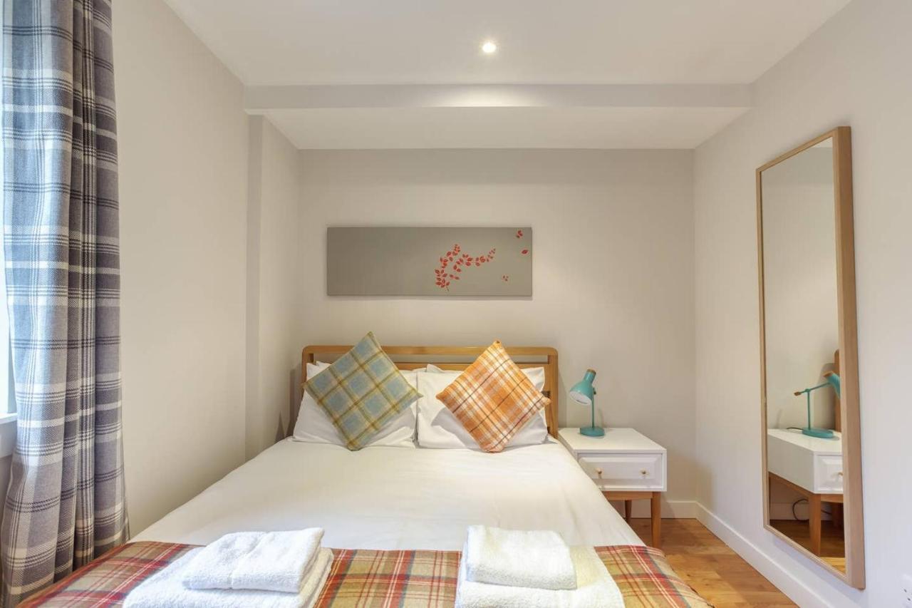 *amazing Location!*in Heart Of The City. 2br & Cot Édimbourg